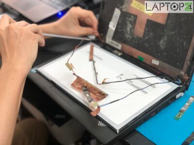 Màn hình laptop bị sọc , chớp,giật hình có sửa được không?